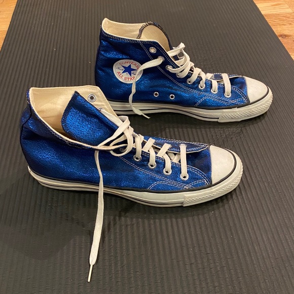 sparkly blue converse